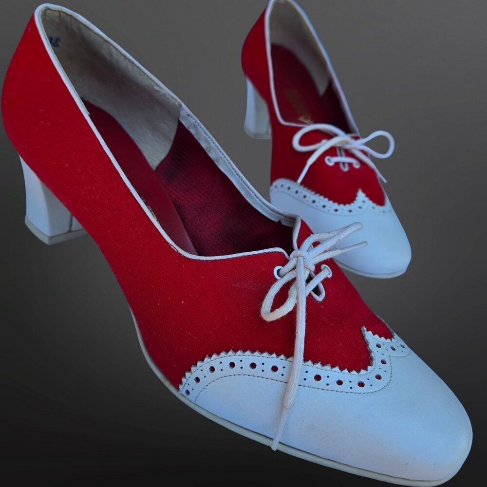 Vintage Socialites Spectator Heels Pumps Size 8 Red White 70s Does 40s Lace Up - Picture 2 of 11